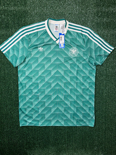 Bnwt adidas germany 1990 - bnwt,
